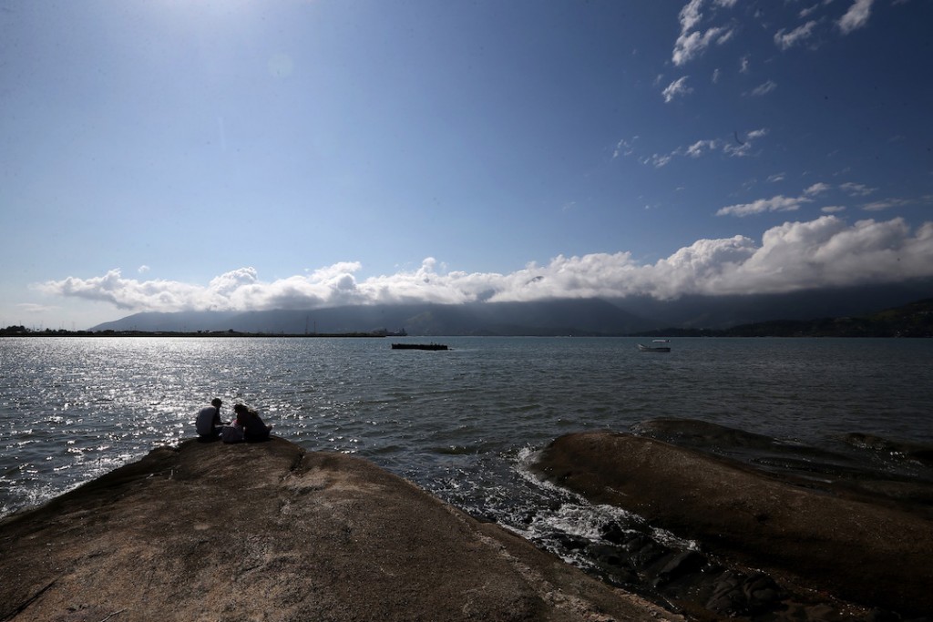 Vista da Baía do Araçá, com Ilhabela ao fundo. O porto fica à esquerda da imagem. Foto: Helvio Romero/Estadão